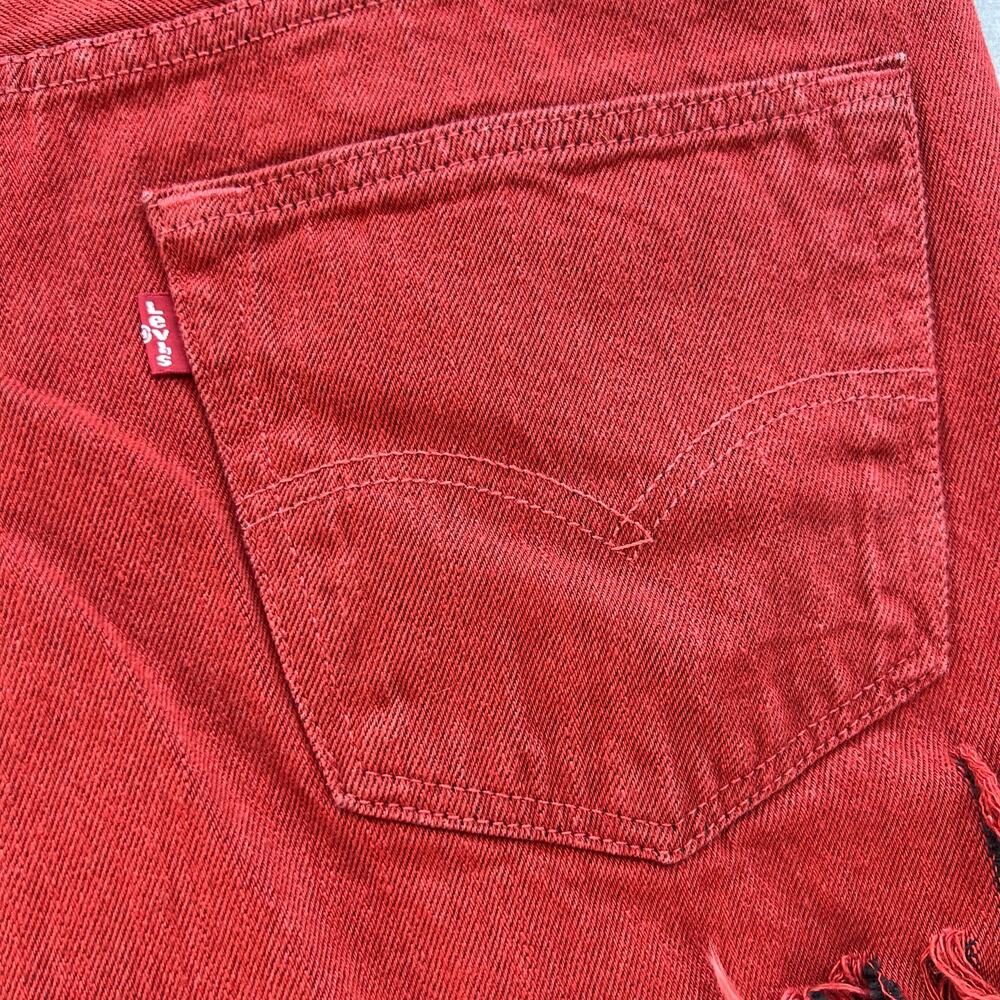 Levi's 501XX Women's Denim Shorts Size W33 Custom Cutoff Fringe Summer Must Have - Picture 5 of 14
